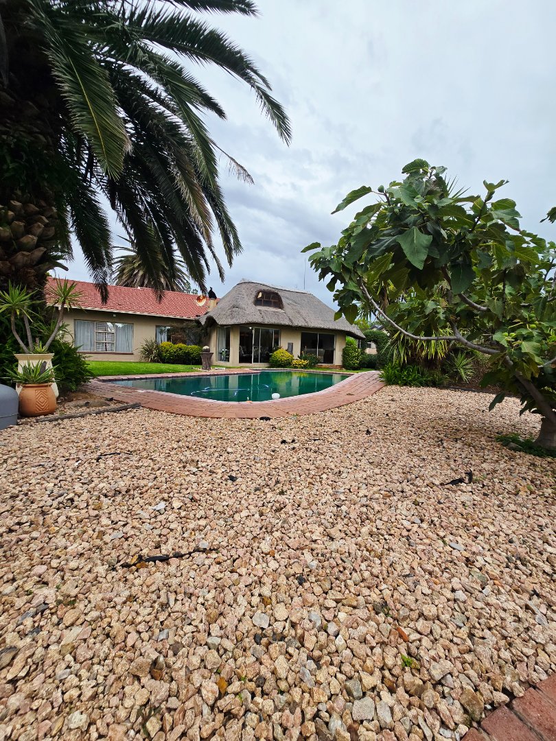 3 Bedroom Property for Sale in La Hoff North West